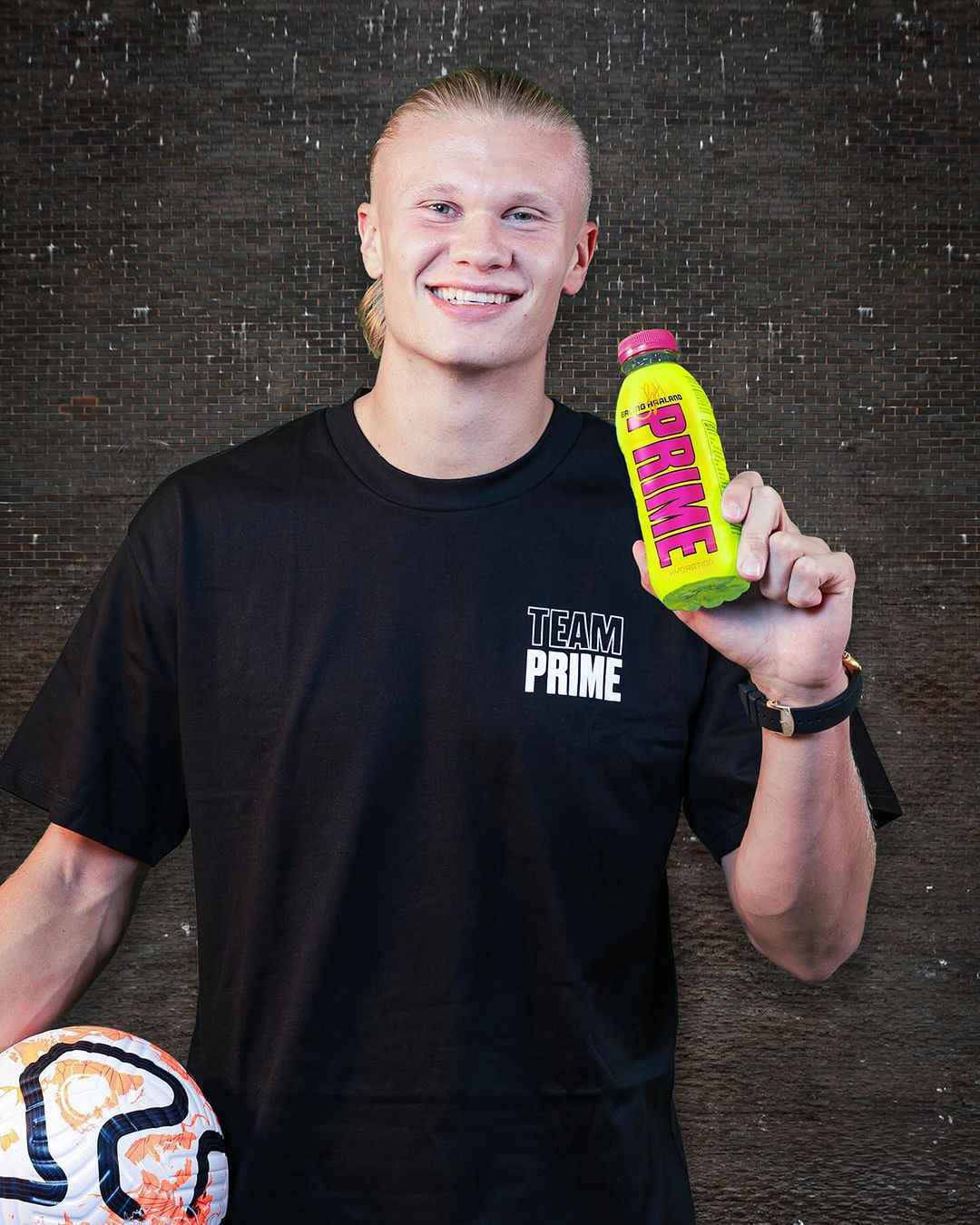 PRIME Hydration Arsenal & Erling Haaland Soccer Bundle Limited Edition image 4